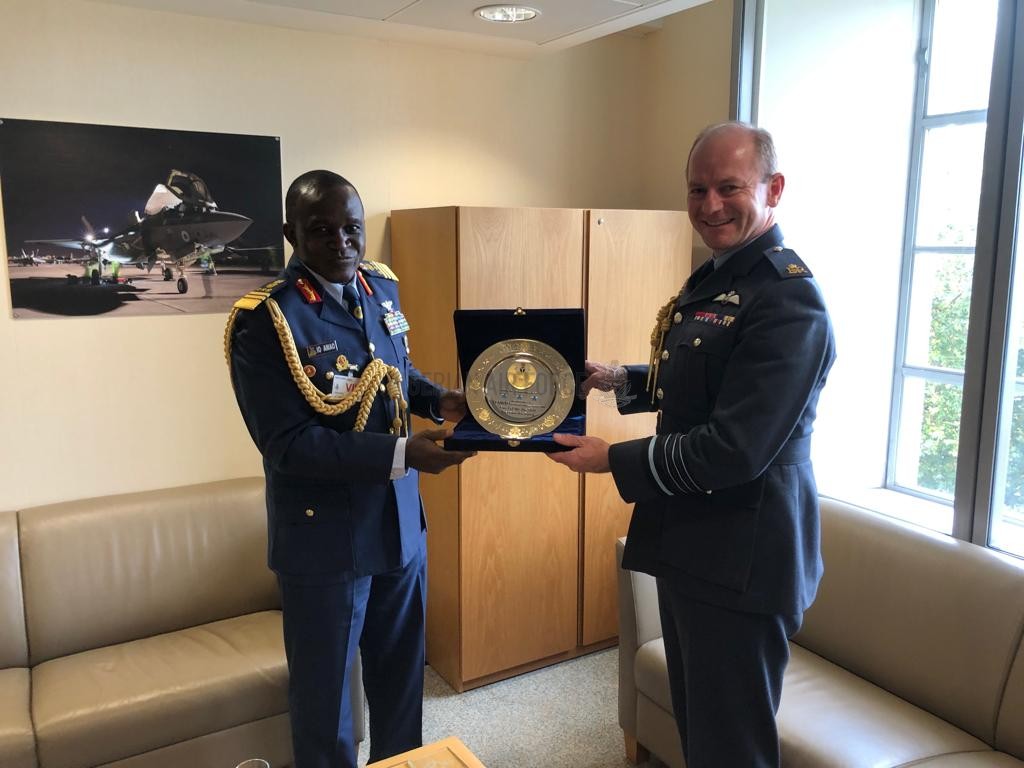 nigerian-air-force-air-marshal-amao-pays-courtesy-call-on-raf-cas